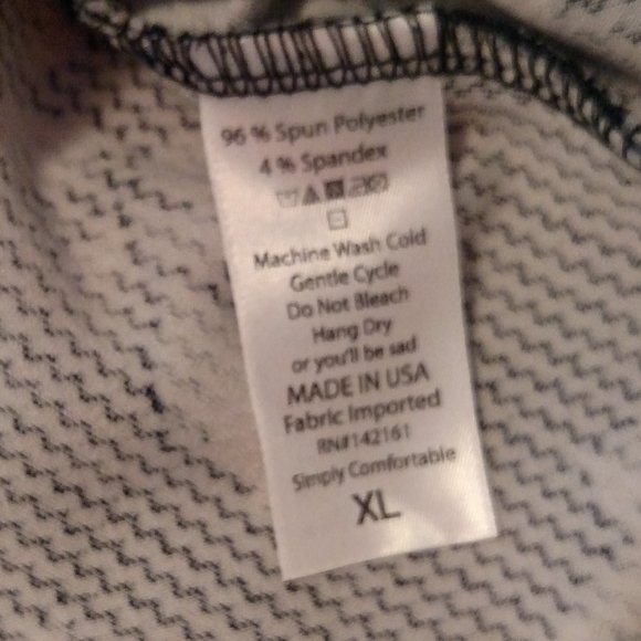 LuLaRoe black & white rose pattern, Cassie pencil skirt, excellent cond, size XL - Picture 4 of 4